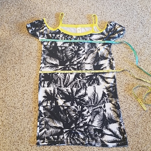 Fabletics cold shoulder rayon blend Tina exercise dress - Picture 7 of 8